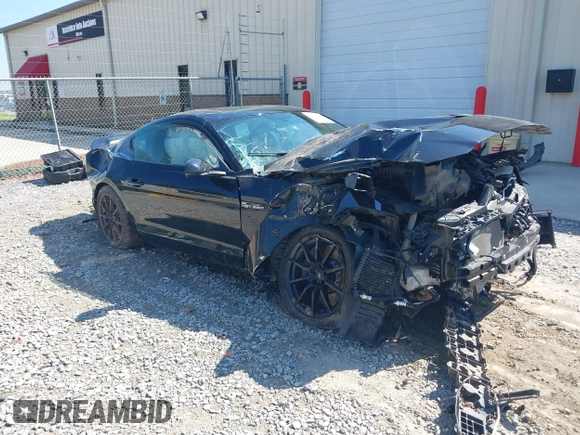 2017 Ford Mustang Shelby GT350 z VIN 1FA6P8JZ1H5524070, wystawiony jako IAAI lot #42131160 z przebiegiem Nie podano mil oraz . Historia ofert i sprzedaży dostępna na DreamBid. Obrazek 1.