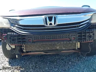 2017 Honda Accord Sedan Sport SE with VIN 1HGCR2F18HA189681, listed as a IAAI auction lot 41789772 with 1 mi miles. Bid and sale history available at carsss.com. Image 6.