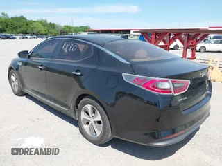 2014 Kia Optima LX with VIN KNAGM4AD0E5065921, listed as a IAAI auction lot 42020972 with 152,994 mi miles and . Bid and sale history available at carsss.com. Image 3.