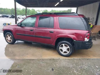 2005 Chevrolet TrailBlazer LS with VIN 1GNES16S556176536, listed as a IAAI auction lot 41973672 with 1 mi miles. Bid and sale history available at carsss.com. Image 3.