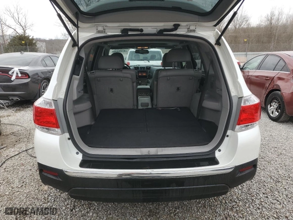 2013 Toyota Highlander with VIN 5TDZK3EH0DS102080, listed as a Copart auction lot 47295035 with 140,509 mi miles and Salvage Title. Bid and sale history available at carsss.com. Image 6.