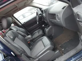 2013 Jeep Patriot Latitude z VIN 1C4NJRFB7DD249572, wystawiony jako IAAI lot #42350829 z przebiegiem 65 898 mil mil oraz . Historia ofert i sprzedaży dostępna na DreamBid. Obrazek 5.