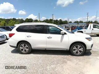 2017 Nissan Pathfinder SV with VIN 5N1DR2MN8HC665291, listed as a IAAI auction lot 42560354 with 190,336 mi miles and . Bid and sale history available at DreamBid. Image 13.