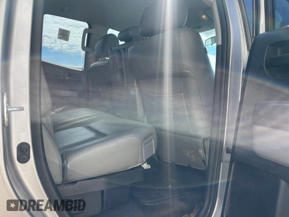 2012 Toyota Tundra z VIN 5TFRM5F10CX040423, wystawiony jako Copart lot #63373535 z przebiegiem 258 090 mil mil oraz Czysty tytuł • Clean title. Historia ofert i sprzedaży dostępna na DreamBid. Obrazek 6.