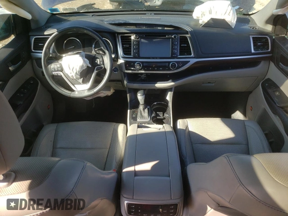2016 Toyota Highlander Hybrid Limited with VIN 5TDDCRFH4GS017367, listed as a Copart auction lot 46501335 with 55,863 mi miles and Salvage Title. Bid and sale history available at carsss.com. Image 8.