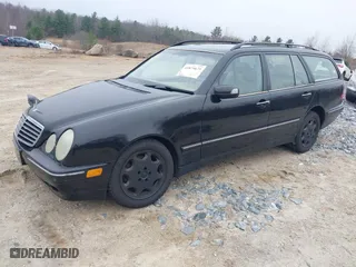 2000 Mercedes-Benz E-Class with VIN WDBJH65J5YB097275, listed as a IAAI auction lot 41879679 with 177,093 mi miles. Bid and sale history available at carsss.com. Image 17.