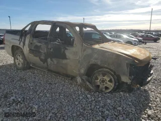 2008 Chevrolet Avalanche LS with VIN 3GNFK12328G284053, listed as a Copart auction lot 81843974 with 0 mi miles and Non Repairable. Bid and sale history available at carsss.com. Image 4.