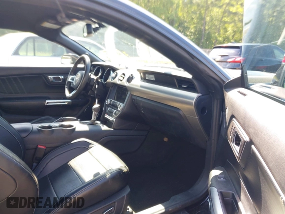2015 Ford Mustang EcoBoost z VIN 1FA6P8TH3F5353923, wystawiony jako IAAI lot #42182603 z przebiegiem 86 599 mil mil oraz . Historia ofert i sprzedaży dostępna na DreamBid. Obrazek 5.