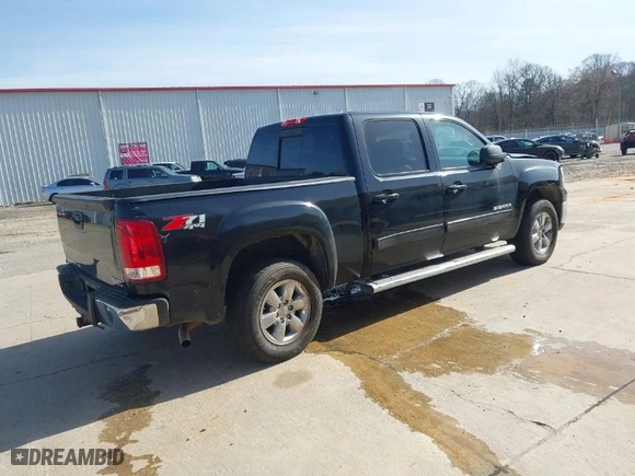 2013 GMC Sierra 1500 SLT with VIN 3GTP2WE71DG146605, listed as a IAAI auction lot 41334159 with 224,640 mi miles. Bid and sale history available at carsss.com. Image 4.