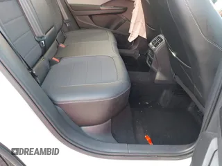 2022 Volkswagen Taos SE z VIN 3VVTX7B2XNM025588, wystawiony jako IAAI lot #39670650 z przebiegiem 45 817 mil mil oraz . Historia ofert i sprzedaży dostępna na DreamBid. Obrazek 8.