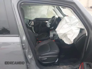 2022 Jeep Renegade Trailhawk with VIN ZACNJDC11NPN53432, listed as a IAAI auction lot 42010778 with 29,889 mi miles and . Bid and sale history available at DreamBid. Image 5.