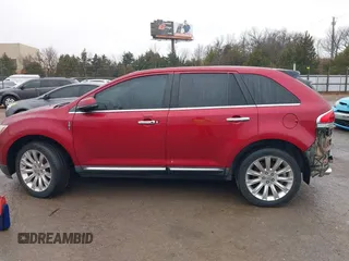 2014 Lincoln MKX with VIN 2LMDJ6JK3EBL09582, listed as a IAAI auction lot 41520611 with 157,022 mi miles. Bid and sale history available at carsss.com. Image 14.