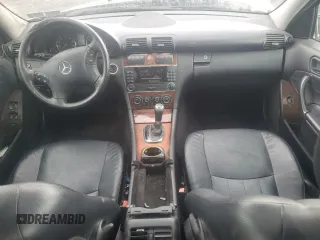 2006 Mercedes-Benz C 280 Luxury z VIN WDBRF92H06F783404, wystawiony jako Copart lot #63279275 z przebiegiem 212 832 mil mil oraz Szkoda całkowita • Salvage title. Historia ofert i sprzedaży dostępna na DreamBid. Obrazek 8.