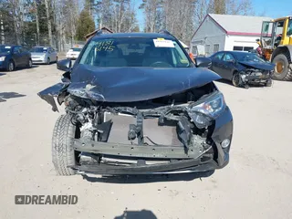 2017 Toyota RAV4 XLE с VIN 2T3WFREV3HW403849, выставлен на аукционе IAAI как лот 41815145 с пробегом 31 233 миль миль и . История ставок и продаж доступна на DreamBid. Изображение 12.