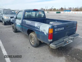 1994 Nissan Frontier z VIN 1N6SD11S4RC322264, wystawiony jako IAAI lot #41325955 z przebiegiem 153 524 mil mil oraz . Historia ofert i sprzedaży dostępna na DreamBid. Obrazek 3.