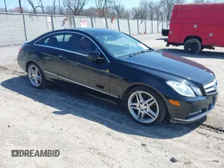 2013 Mercedes-Benz E-Class E 350 with VIN WDDKJ8JB5DF204404, listed as a IAAI auction lot 41791709 with 110,482 mi miles. Bid and sale history available at carsss.com. Image 1.