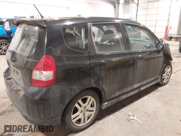 2007 Honda Fit Sport with VIN JHMGD38607S054277, listed as a IAAI auction lot 41602296 with 272,787 mi miles. Bid and sale history available at carsss.com. Image 4.
