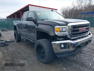 2015 GMC Sierra 1500 SLE z VIN 1GTV2UEC1FZ321141, wystawiony jako IAAI lot #41814049 z przebiegiem 91 173 mil mil oraz . Historia ofert i sprzedaży dostępna na DreamBid. Obrazek 1.