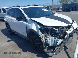 2018 Toyota RAV4 XLE z VIN 2T3WFREV6JW429335, wystawiony jako IAAI lot #42398182 z przebiegiem 116 132 mil mil oraz . Historia ofert i sprzedaży dostępna na DreamBid. Obrazek 1.