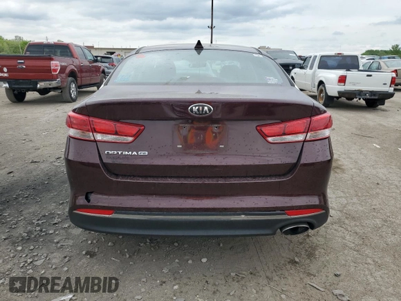 2018 Kia Optima LX z VIN 5XXGT4L30JG188098, wystawiony jako Copart lot #56642445 z przebiegiem 85 159 mil mil oraz Szkoda całkowita • Salvage title. Historia ofert i sprzedaży dostępna na DreamBid. Obrazek 6.