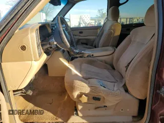 2000 Chevrolet Suburban LS with VIN 3GNEC16T2YG160819, listed as a Copart auction lot 77664344 with 200,816 mi miles and Salvage title. Bid and sale history available at DreamBid. Image 7.