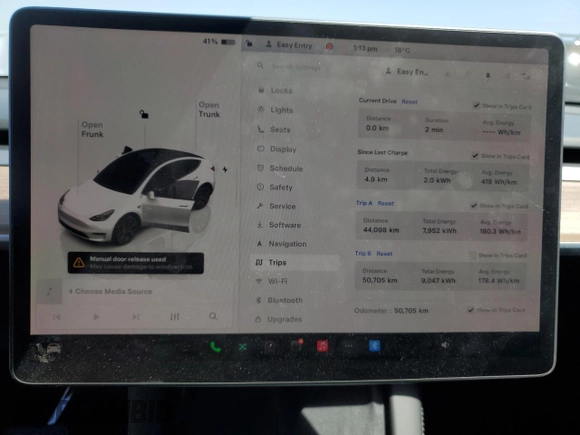 2023 Tesla Model Y Long Range z VIN 7SAYGDEE3PF772663, wystawiony jako Copart lot #56470455 z przebiegiem 50 705 mil mil oraz Czysty tytuł • Clean title. Historia ofert i sprzedaży dostępna na DreamBid. Obrazek 9.