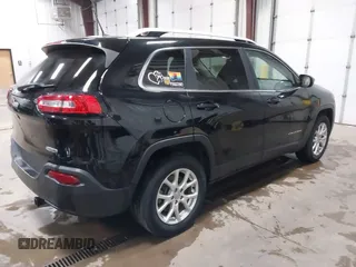 2017 Jeep Cherokee Latitude with VIN 1C4PJMCB1HW536996, listed as a IAAI auction lot 41497354 with 114,166 mi miles and . Bid and sale history available at DreamBid. Image 4.