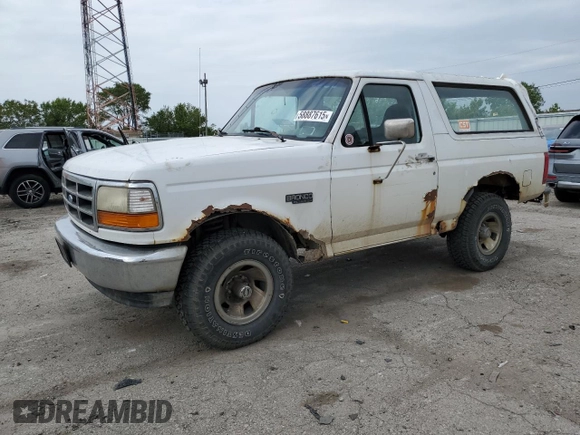 1996 Ford Bronco XL z VIN 1FMEU15N7TLB20204, wystawiony jako Copart lot #58887615 z przebiegiem 214 944 mil mil oraz Czysty tytuł • Clean title. Historia ofert i sprzedaży dostępna na DreamBid. Obrazek 1.