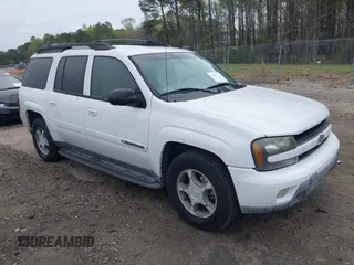2004 Chevrolet TrailBlazer EXT LT with VIN 1GNES16S146141698, listed as a IAAI auction lot 41886745 with 214,656 mi miles. Bid and sale history available at carsss.com. Image 1.