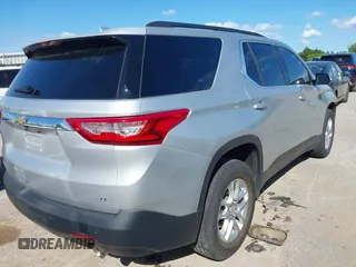 2020 Chevrolet Traverse LT Cloth z VIN 1GNERGKW3LJ177069, wystawiony jako IAAI lot #42080588 z przebiegiem 91 630 mil mil oraz . Historia ofert i sprzedaży dostępna na DreamBid. Obrazek 4.