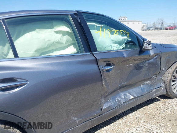 2018 Infiniti Q50 3.0t LUXE with VIN JN1EV7AR5JM441925, listed as a IAAI auction lot 41975558 with 139,243 mi miles. Bid and sale history available at carsss.com. Image 18.