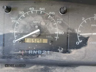 1995 Ford Bronco Custom with VIN 1FMEU15H5SLB65909, listed as a IAAI auction lot 41880810 with 216,927 mi miles. Bid and sale history available at carsss.com. Image 7.