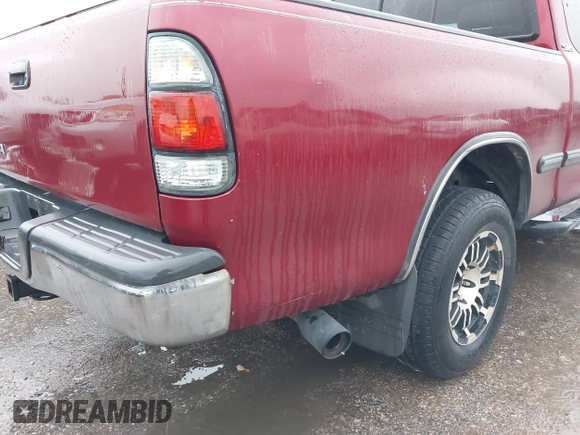 2002 Toyota Tundra SR5 with VIN 5TBRN34112S231284, listed as a IAAI auction lot 41886121 with 364,985 mi miles and . Bid and sale history available at DreamBid. Image 12.