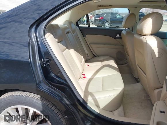 2007 Mercury Milan Premier with VIN 3MEHM08Z27R608332, listed as a IAAI auction lot 41710244 with 85,060 mi miles. Bid and sale history available at carsss.com. Image 8.