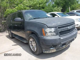 2008 Chevrolet Suburban LT w/3LT with VIN 3GNFC16058G193730, listed as a IAAI auction lot 42047303 with 166,140 mi miles. Bid and sale history available at carsss.com. Image 1.