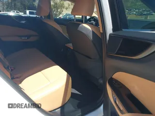 2025 Lexus NX 250 Premium z VIN JTJGDCAZ6S5024713, wystawiony jako IAAI lot #42020261 z przebiegiem 5833 mil mil oraz . Historia ofert i sprzedaży dostępna na DreamBid. Obrazek 8.