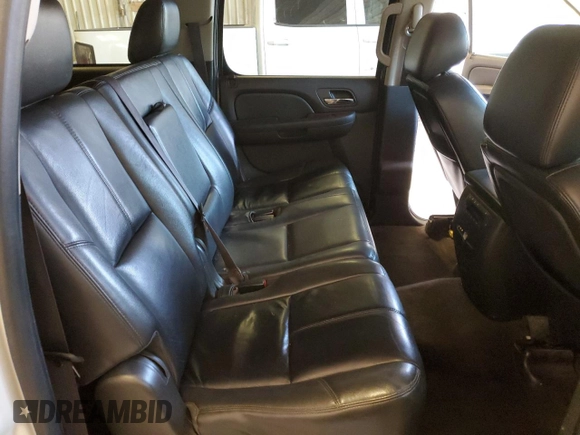 2014 Chevrolet Suburban LT with VIN 1GNSCJE02ER202427, listed as a Copart auction lot 71253834 with 247,515 mi miles and Clean Title. Bid and sale history available at carsss.com. Image 11.