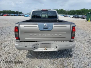 2004 Nissan Frontier XE z VIN 1N6DD26T44C426990, wystawiony jako Copart lot #61967785 z przebiegiem 352 486 mil mil oraz Czysty tytuł • Clean title. Historia ofert i sprzedaży dostępna na DreamBid. Obrazek 6.