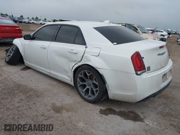 2018 Chrysler 300 Touring L z VIN 2C3CCAAG5JH320468, wystawiony jako IAAI lot #42129913 z przebiegiem 188 134 mil mil oraz . Historia ofert i sprzedaży dostępna na DreamBid. Obrazek 3.