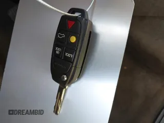 2010 Volvo XC90 с VIN YV4852CT2A1547995, выставлен на аукционе IAAI как лот 42530748 с пробегом 118 804 миль миль и . История ставок и продаж доступна на DreamBid. Изображение 11.
