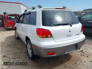 2004 Mitsubishi Outlander LS with VIN JA4LZ31F04U060022, listed as a IAAI auction lot 41775408 with 83,515 mi miles. Bid and sale history available at carsss.com. Image 3.