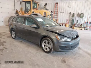 2015 Volkswagen Golf S z VIN 3VWCA7AU0FM515720, wystawiony jako IAAI lot #42095802 z przebiegiem 129 596 mil mil oraz . Historia ofert i sprzedaży dostępna na DreamBid. Obrazek 1.