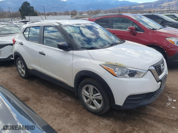 2020 Nissan Kicks S with VIN 3N1CP5BV7LL573955, listed as a Copart auction lot 45366185 with 105,296 mi miles and Clean Title. Bid and sale history available at carsss.com. Image 4.