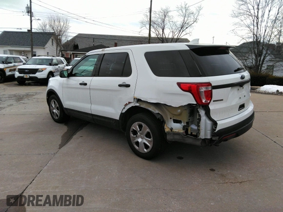 2017 Ford Police Interceptor Utility z VIN 1FM5K8AR4HGD25759, wystawiony jako IAAI lot #41668078 z przebiegiem 100 108 mil mil oraz . Historia ofert i sprzedaży dostępna na DreamBid. Obrazek 3.