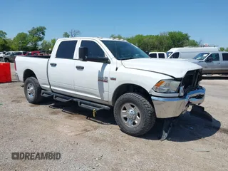 2018 Ram 2500 Tradesman с VIN 3C6UR5CJ5JG256129, выставлен на аукционе IAAI как лот 42001638 с пробегом 111 921 миль миль и . История ставок и продаж доступна на DreamBid. Изображение 1.