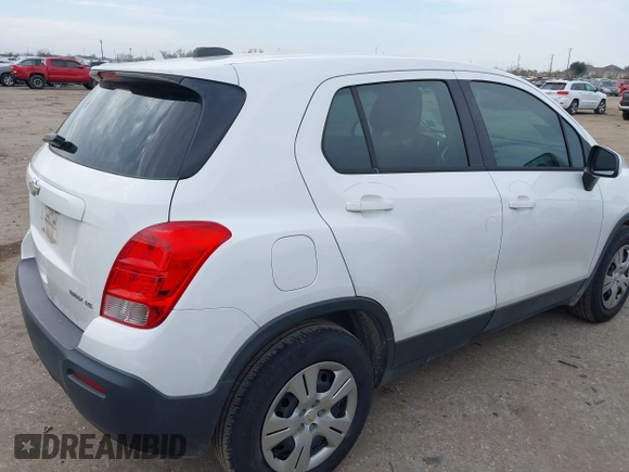 2015 Chevrolet Trax LS with VIN KL7CJKSB8FB087564, listed as a IAAI auction lot 41646208 with 179,335 mi miles. Bid and sale history available at carsss.com. Image 4.