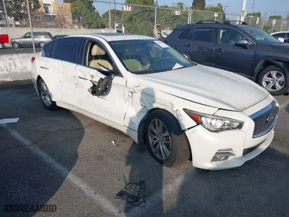 2015 Infiniti Q50 with VIN JN1BV7AP4FM345681, listed as a IAAI auction lot 41055321 with 117,580 mi miles. Bid and sale history available at carsss.com. Image 1.