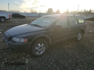 2001 Volvo V70 with VIN YV1SZ58D211011087, listed as a Copart auction lot 42265765 with 147,487 mi miles and Salvage Title. Bid and sale history available at carsss.com. Image 1.