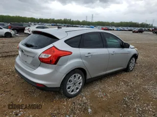 2012 Ford Focus SE z VIN 1FAHP3K26CL422264, wystawiony jako Copart lot #50735395 z przebiegiem 175 827 mil mil oraz Szkoda całkowita • Salvage title. Historia ofert i sprzedaży dostępna na DreamBid. Obrazek 3.