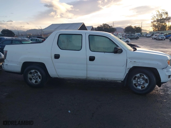 2013 Honda Ridgeline RT with VIN 5FPYK1F22DB006697, listed as a IAAI auction lot 41421707 with 233,724 mi miles. Bid and sale history available at carsss.com. Image 13.